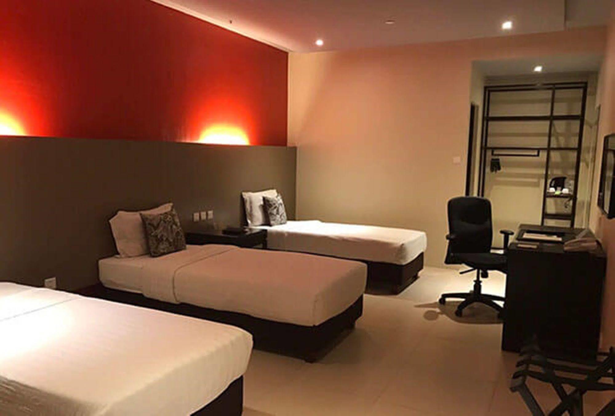 Hotel The Oriental Leyte Palo Zewnętrze zdjęcie